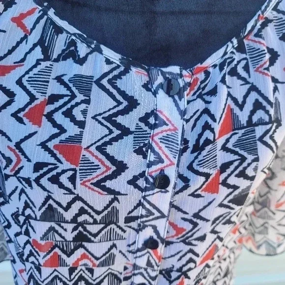 By & By Women's Size L Black Red Sheer Blouse Cold Shoulder Waist Tie 3/4 Sleeve - Picture 9 of 11